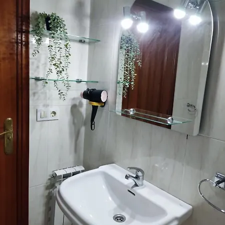 Parking Gratis, Centrico Y Acogedor * ヴィーゴ